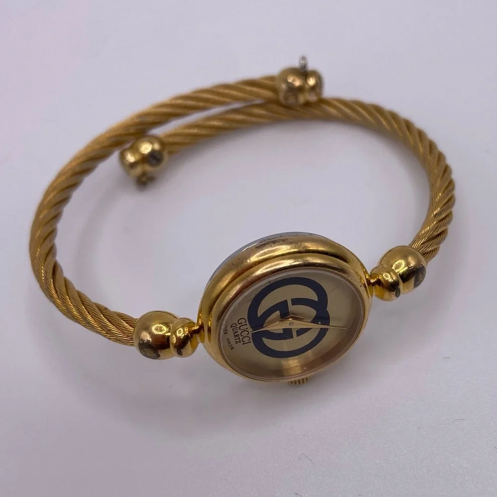 Gucci Bangle Watch 2047L Quartz Watch - Picture 4 of 12